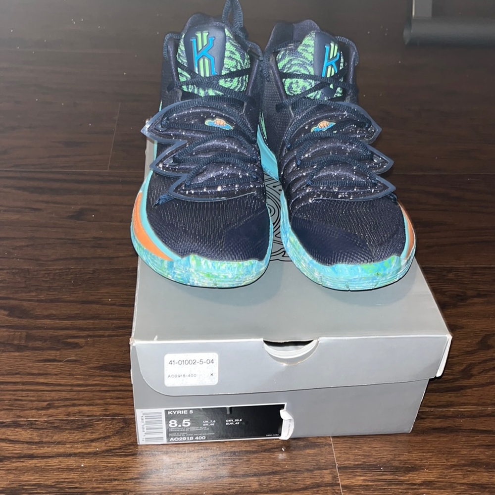 Kyrie 5 UFO